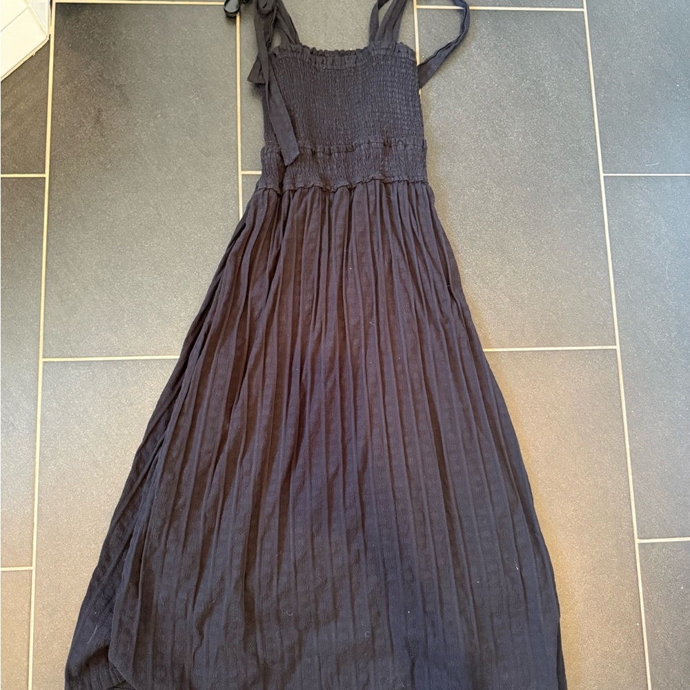 Lost + Wander Black Maxi Eyelet Tie Strap Nap dress size small (fits like xs)